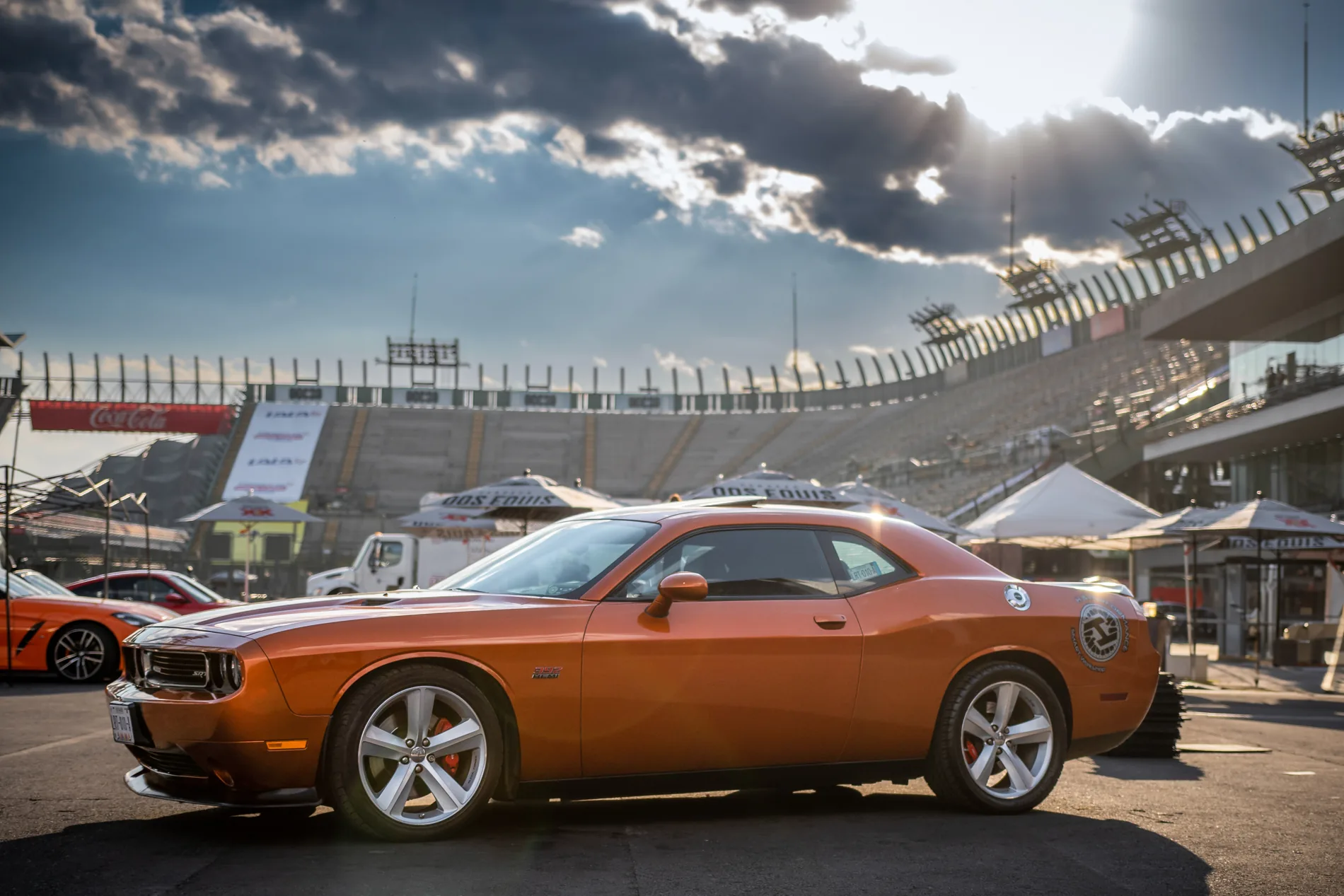 Dodge Challenger en pista