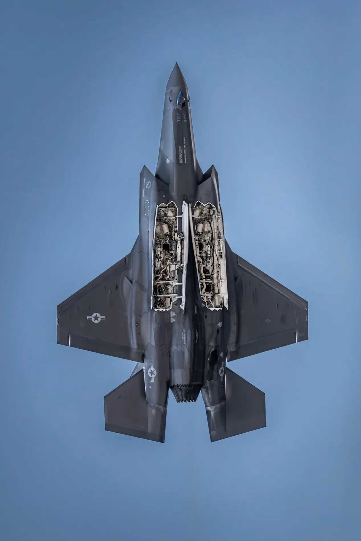 F-35 sobre la Bahía en FAMEX